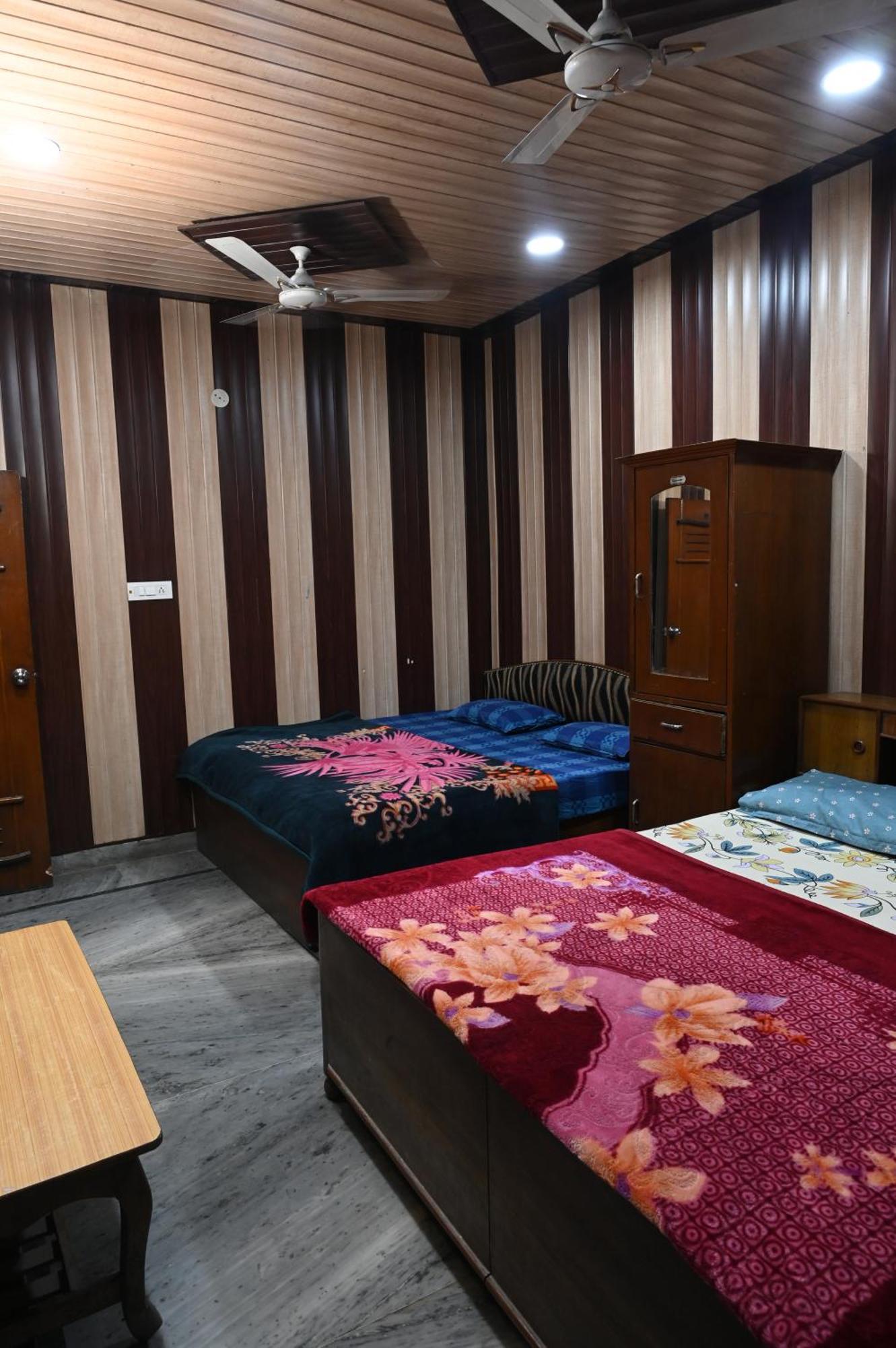 Hotel Sunrise Chandīgarh Exterior foto